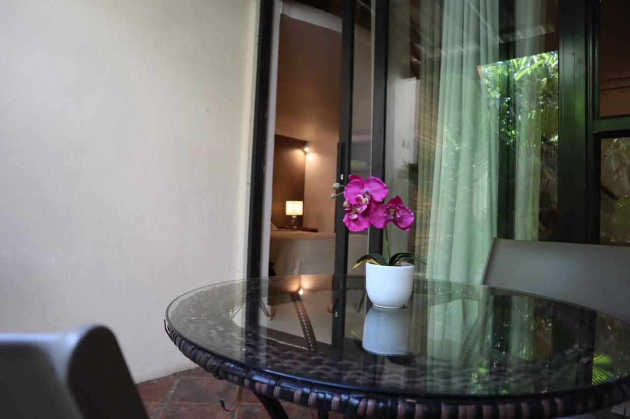 Le Gite Du Bonheur Guest House & Car Rental Tamarin Exterior foto
