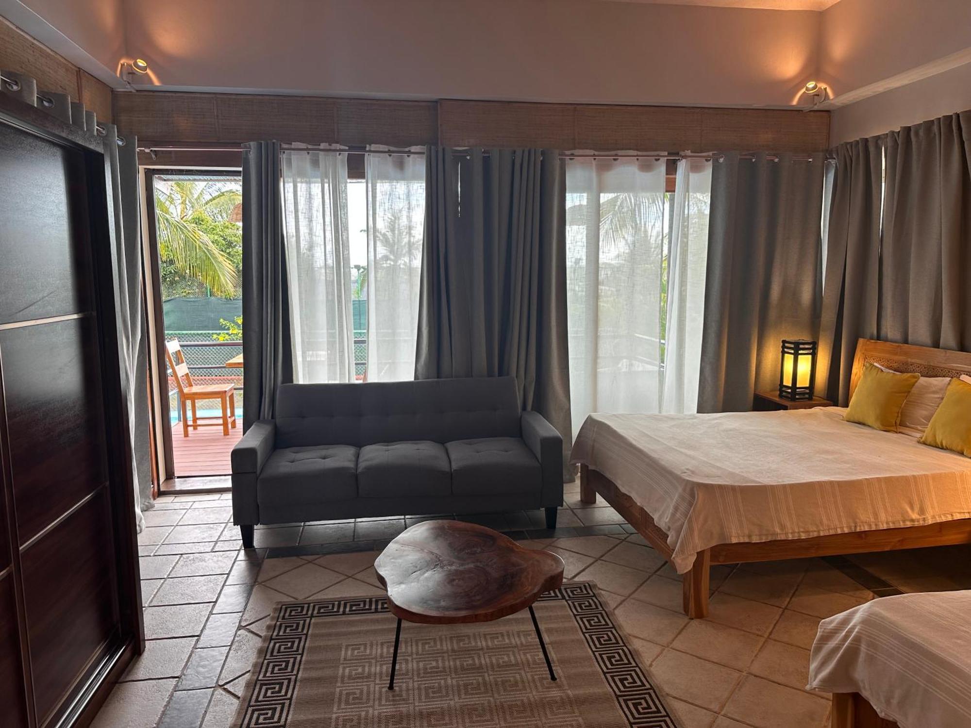 Le Gite Du Bonheur Guest House & Car Rental Tamarin Exterior foto