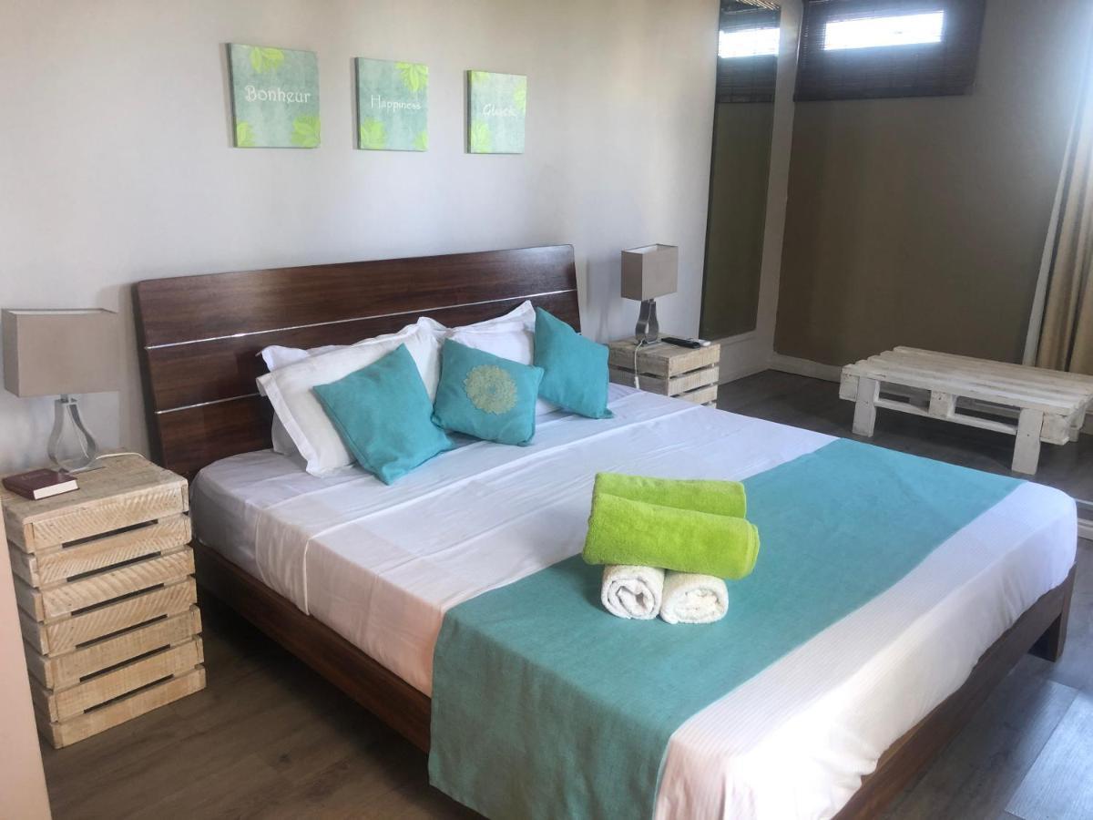 Le Gite Du Bonheur Guest House & Car Rental Tamarin Exterior foto